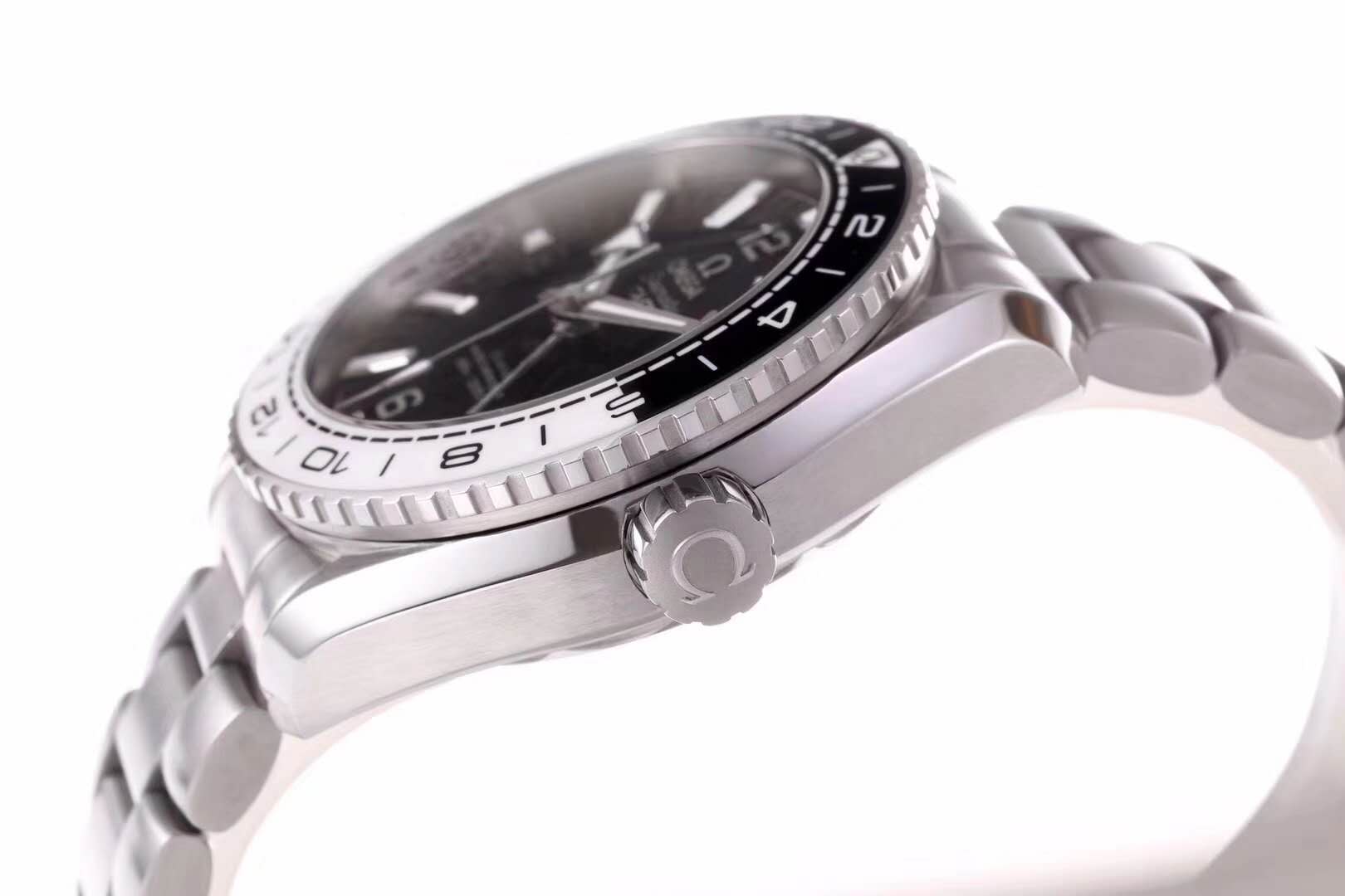 Seamaster Planet Ocean 600M Co-Axial Master Chronometer GMT 43.5mm “Tai Chi”